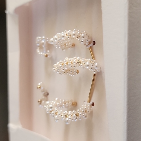 ZARA Pack of Pearl Earcuffs - Picture 11 of 14